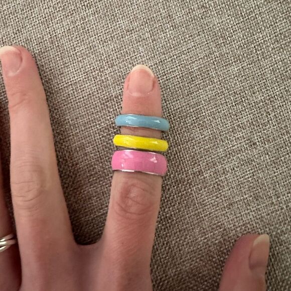 WONDERLAND ENAMEL RING STACK - Picture 6 of 10